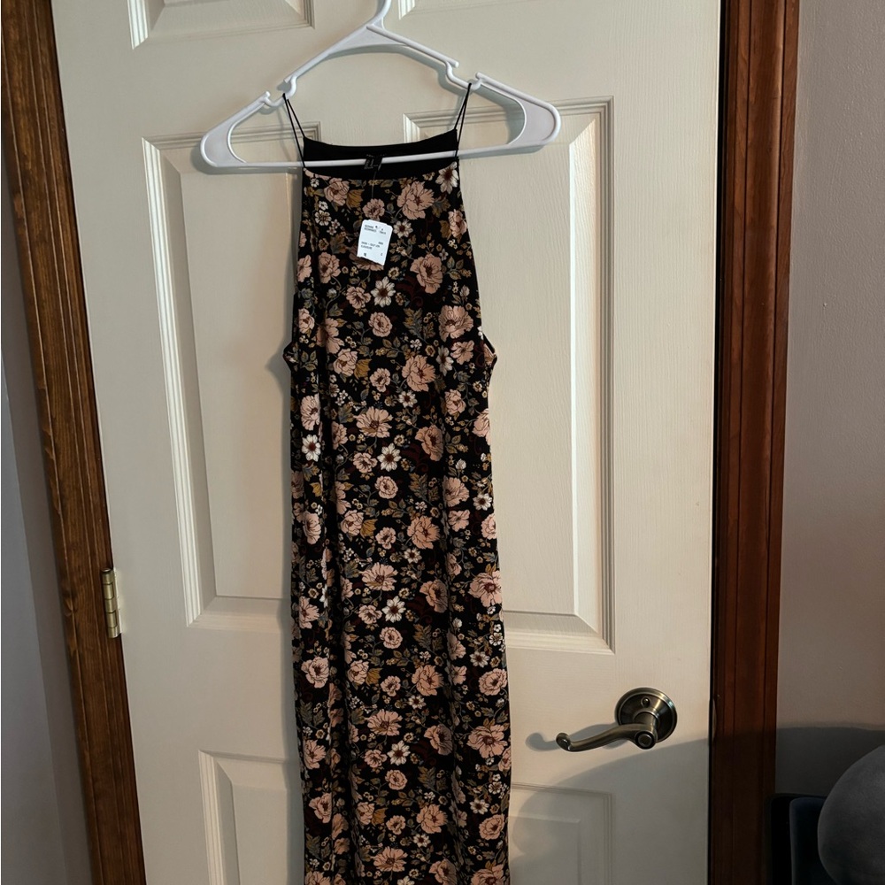 Women’s Forever 21 black floral dress